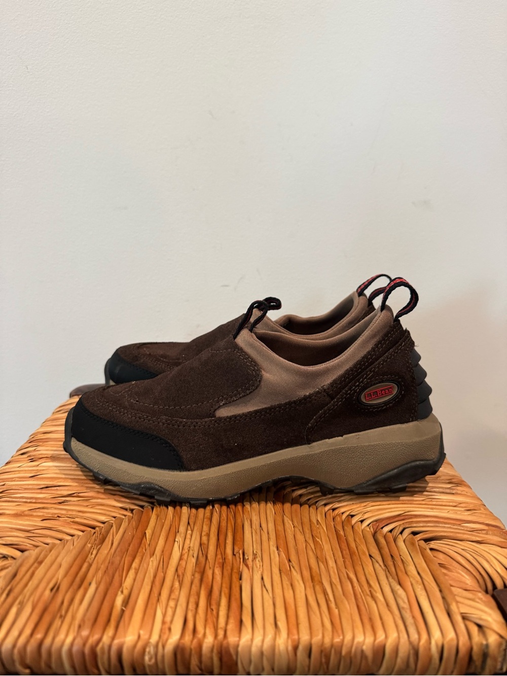 Women’s LL Bean Thinsulate Insulation Brown Suede Slip-On Trek Shoe size 6.5